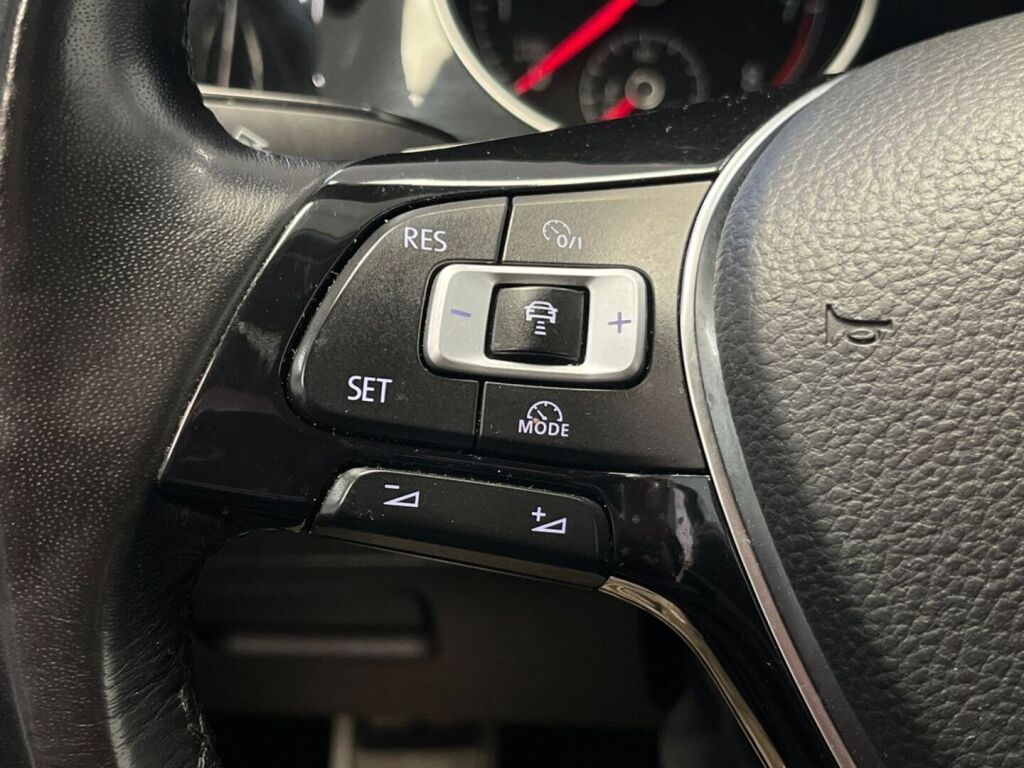 Volkswagen Golf 2016 Harmaa
