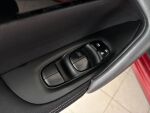 Nissan Qashqai 2017 Punainen