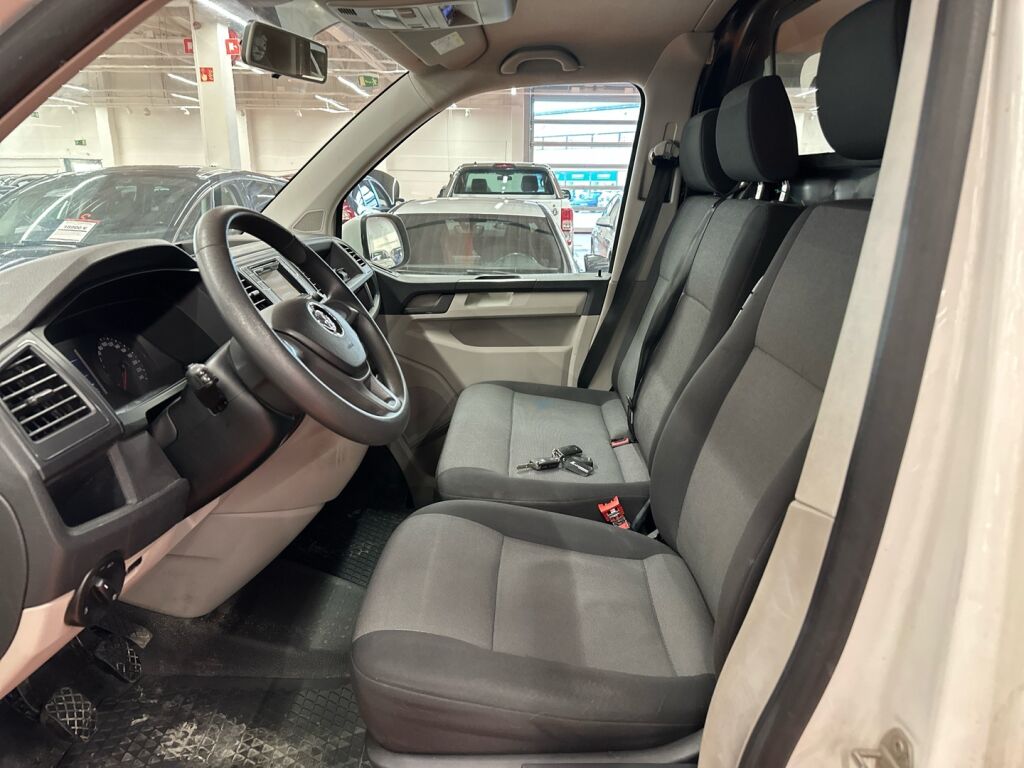 Volkswagen Transporter 2018 Valkoinen