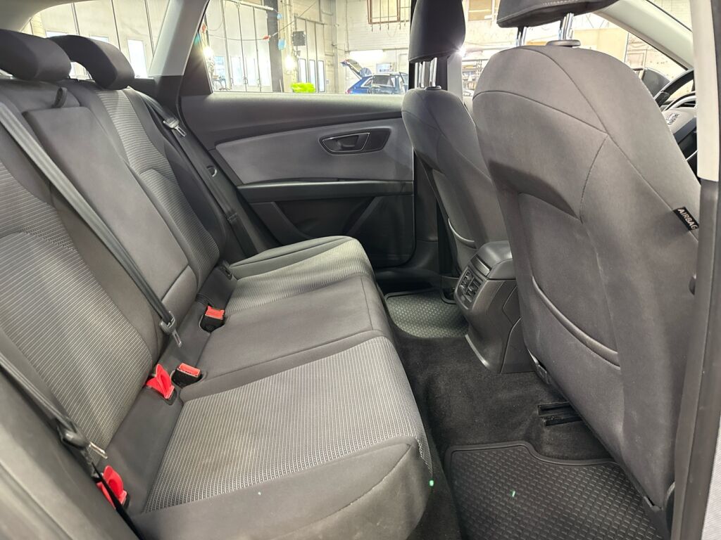 Seat Leon ST 2018 Harmaa