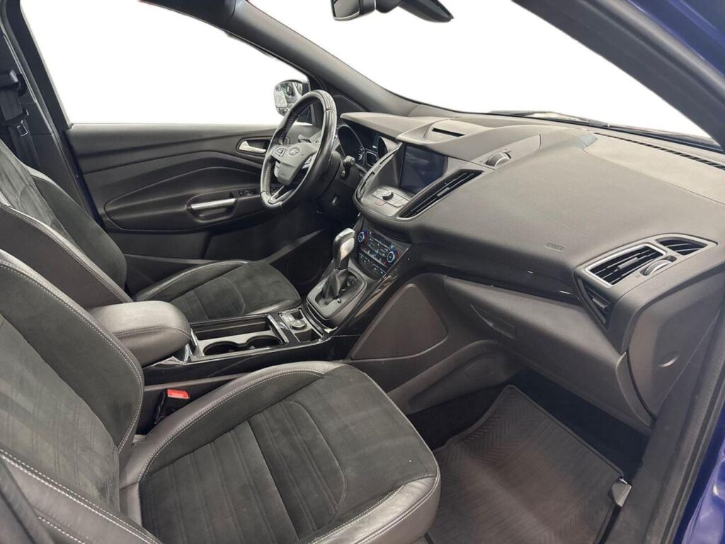Ford Kuga 2017 Sininen