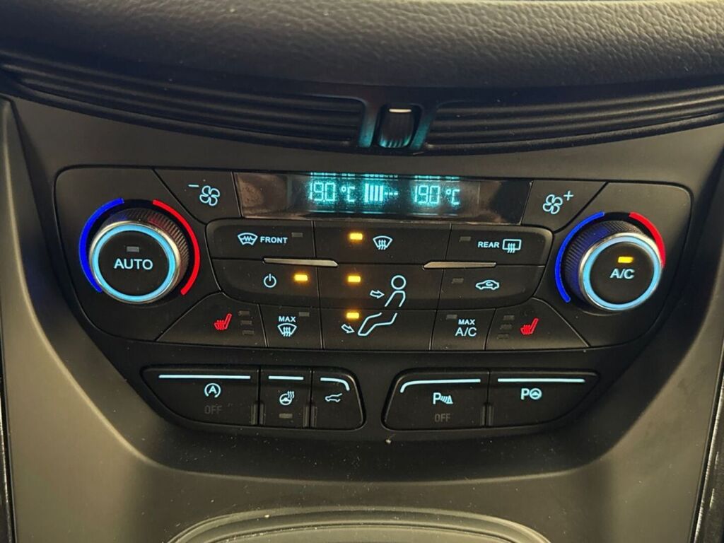 Ford Kuga 2017 Sininen