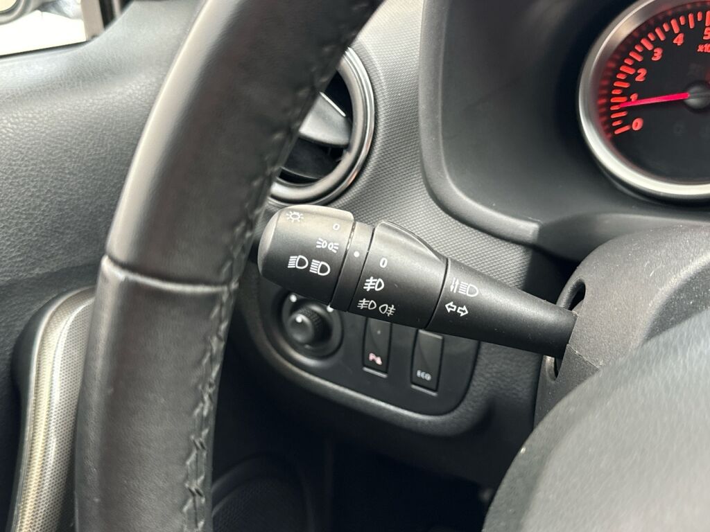 Dacia Sandero 2017 Ruskea (beige)