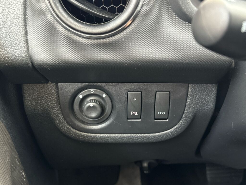 Dacia Sandero 2017 Ruskea (beige)