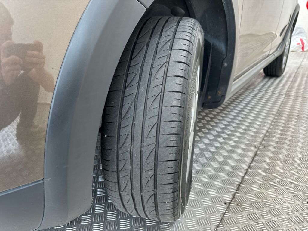 Dacia Sandero 2017 Ruskea (beige)