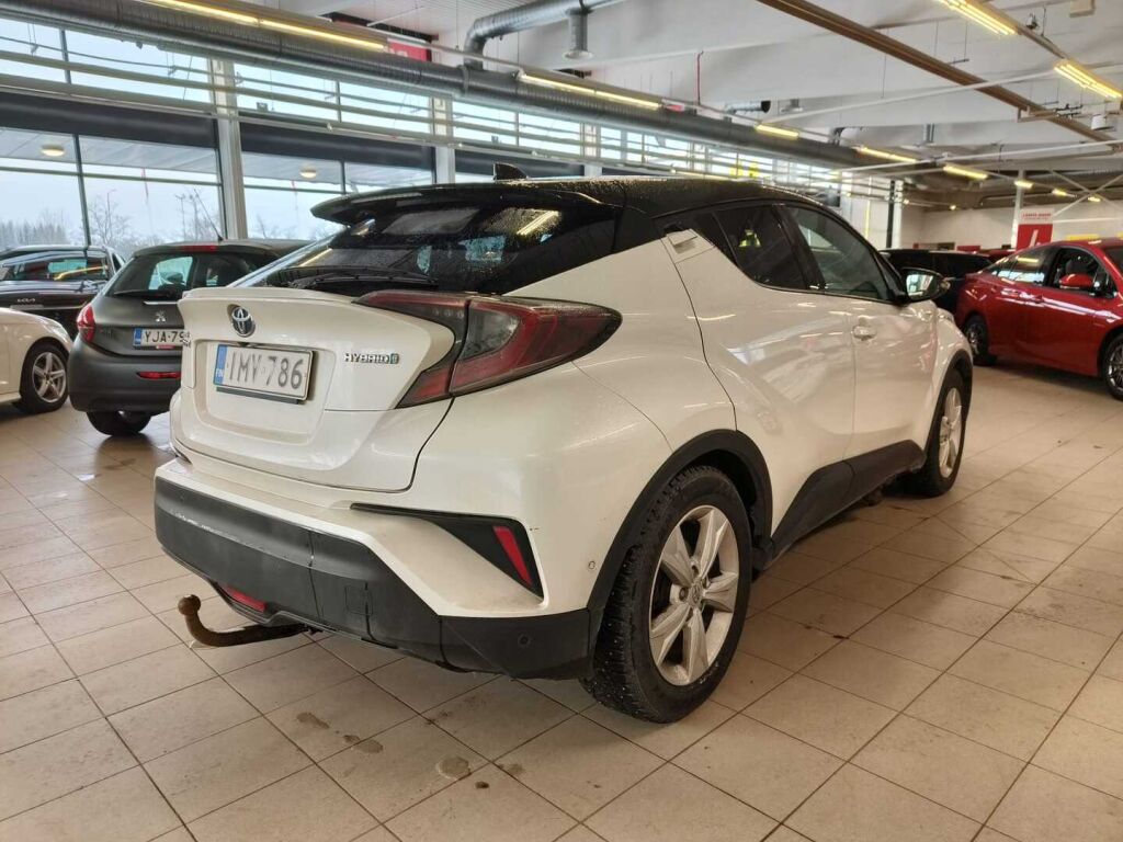 Toyota C-HR 2017 Valkoinen