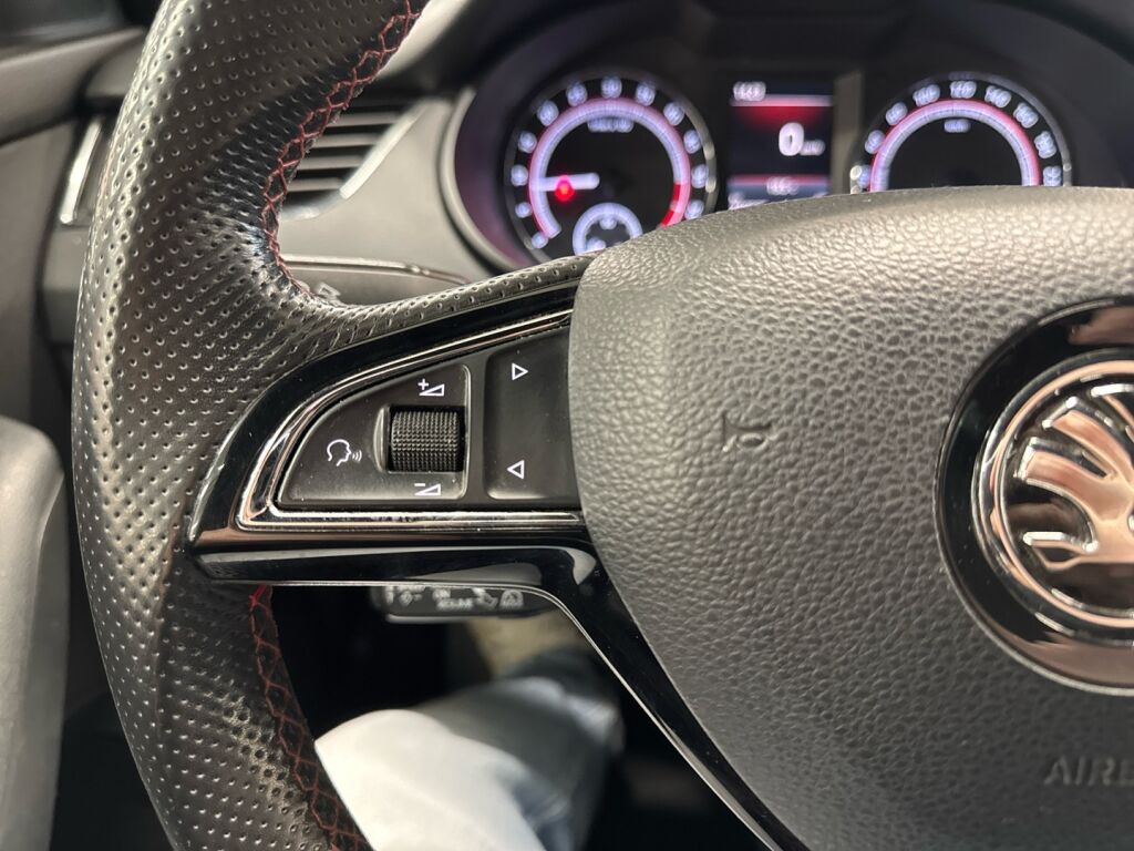 Skoda Octavia 2017 Vihreä