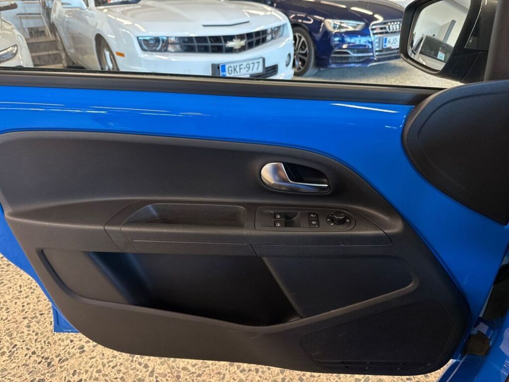 Volkswagen up! 2016 Sininen