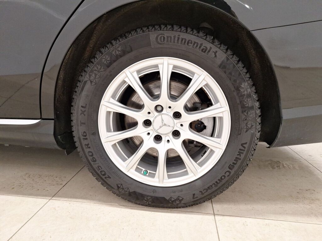 Mercedes-Benz C 2016 Musta