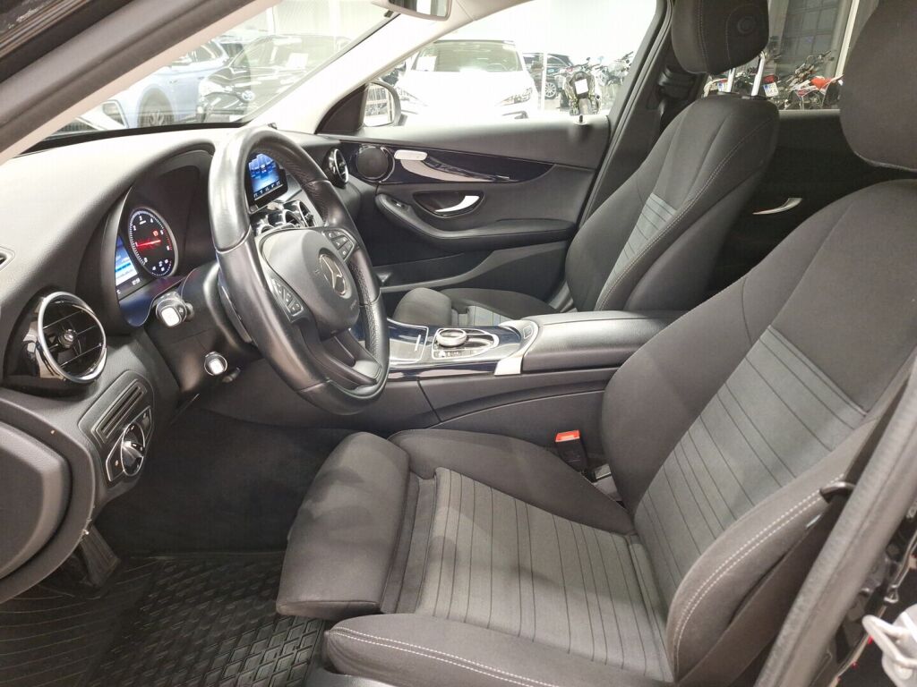 Mercedes-Benz C 2016 Musta