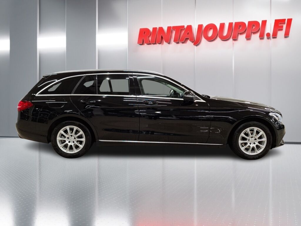 Mercedes-Benz C 2016 Musta