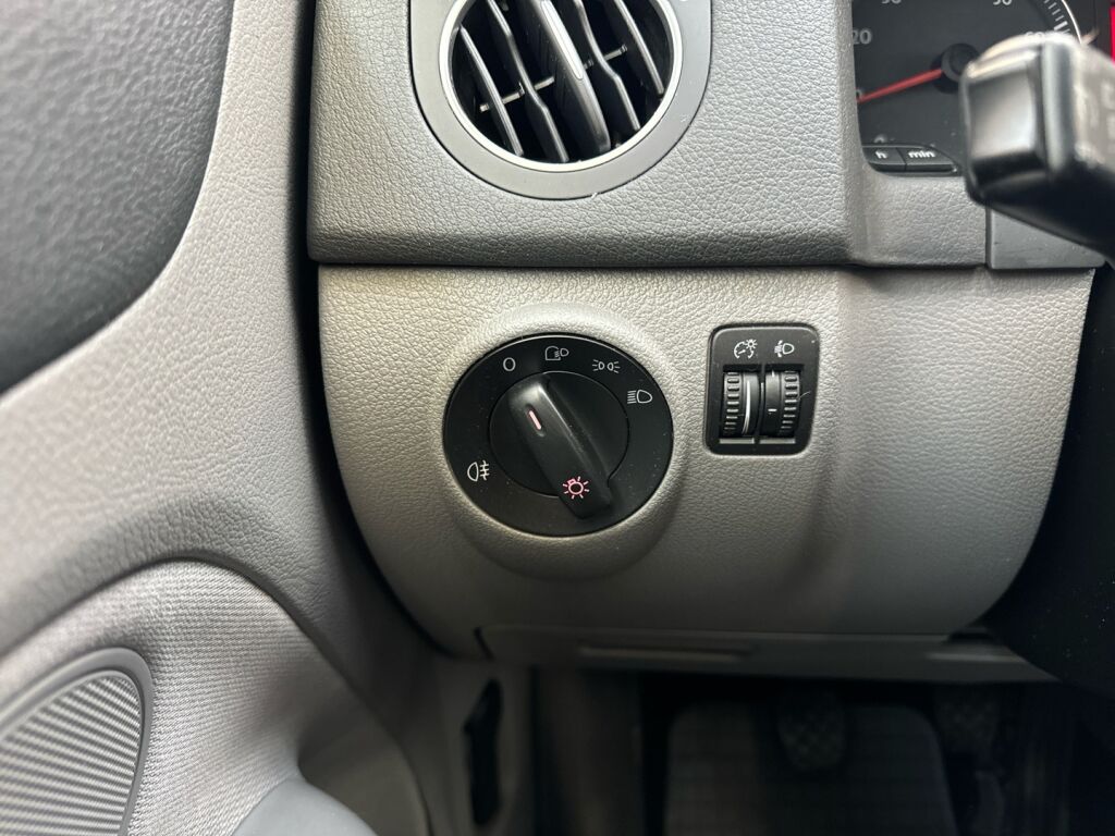 Volkswagen Golf Plus 2008 Punainen