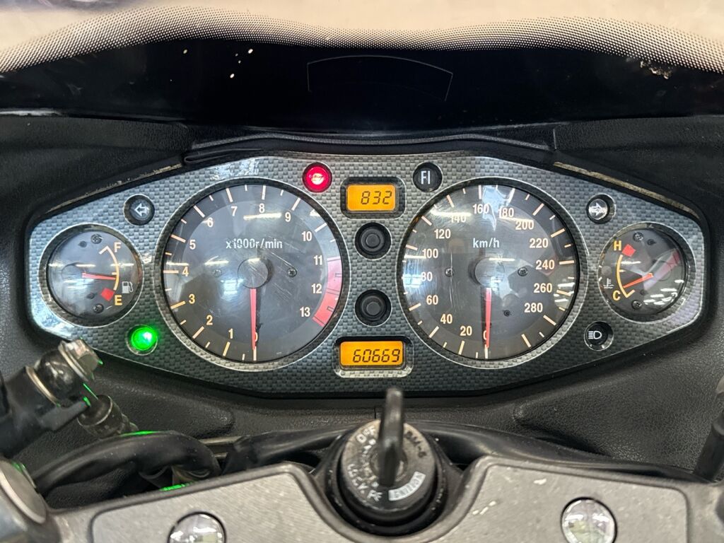 Suzuki GSX 2005 Vihreä