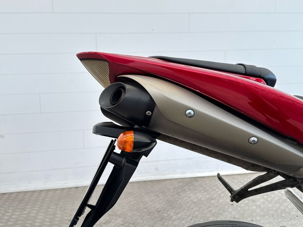 Yamaha YZF-R1 2006 Punainen