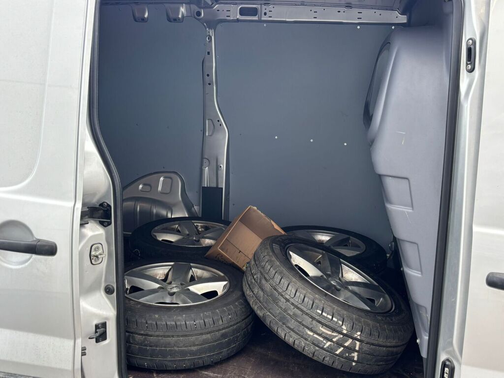 Peugeot Expert 2014 Harmaa