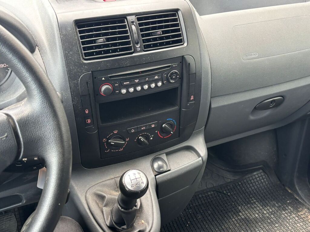 Peugeot Expert 2014 Harmaa