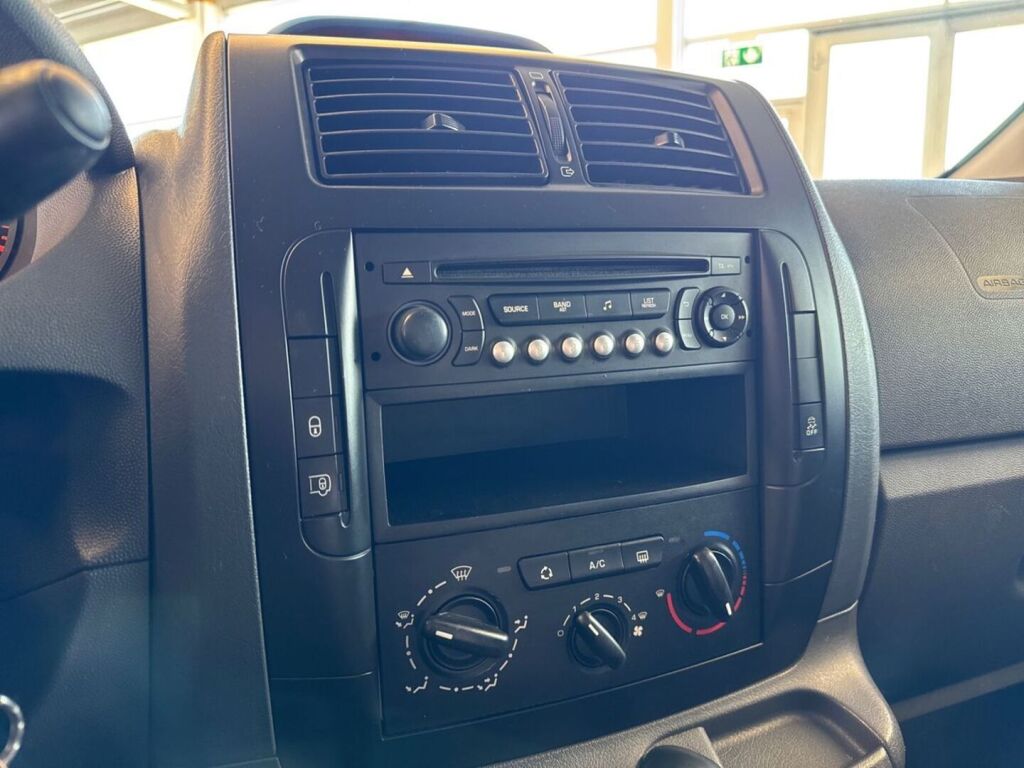 Peugeot Expert 2014 Harmaa