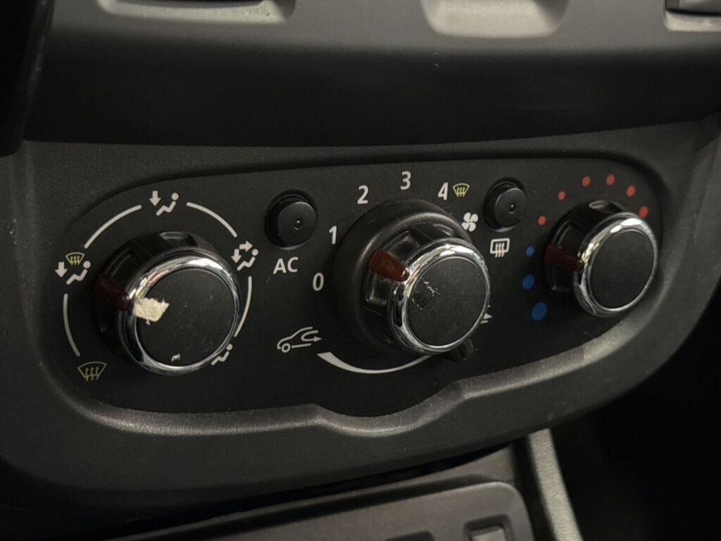 Dacia Duster 2014 Harmaa