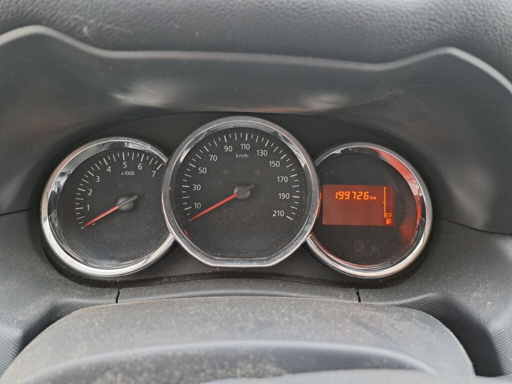 Dacia Duster 2014 Harmaa