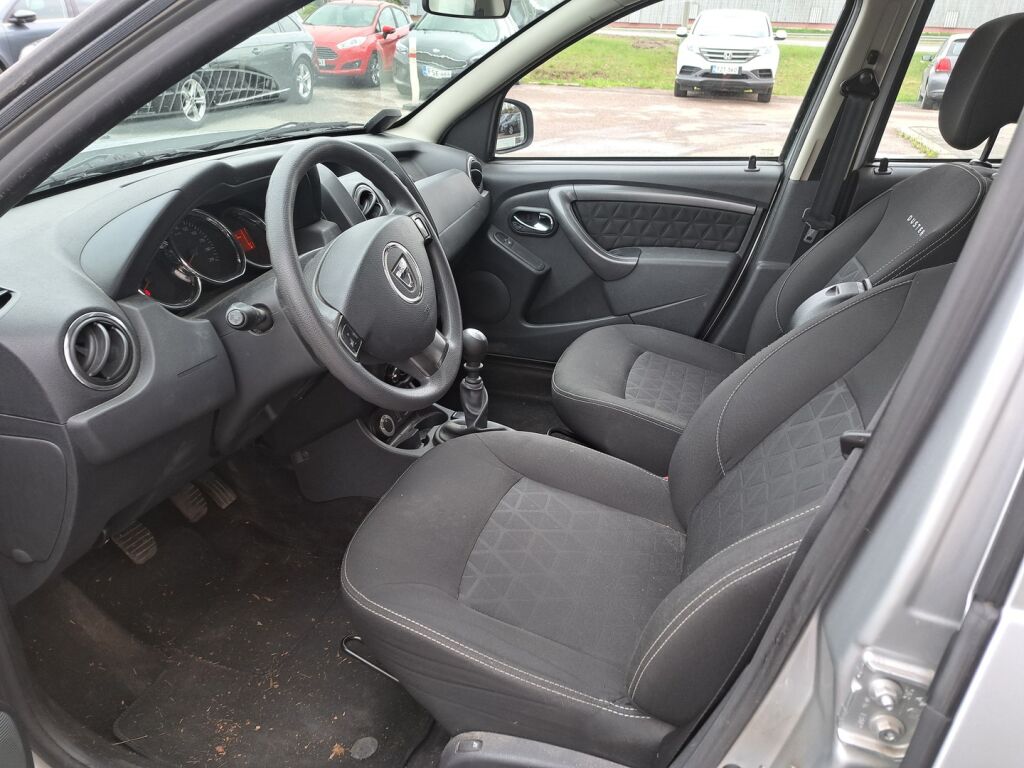 Dacia Duster 2014 Harmaa