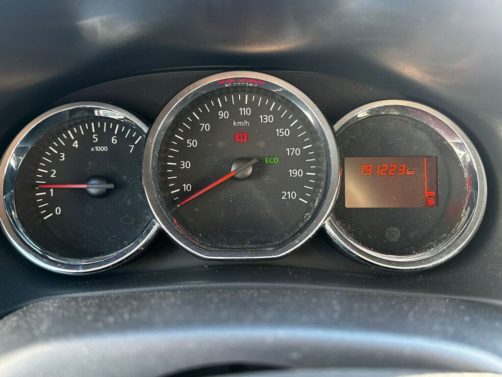 Dacia Sandero 2014 Harmaa