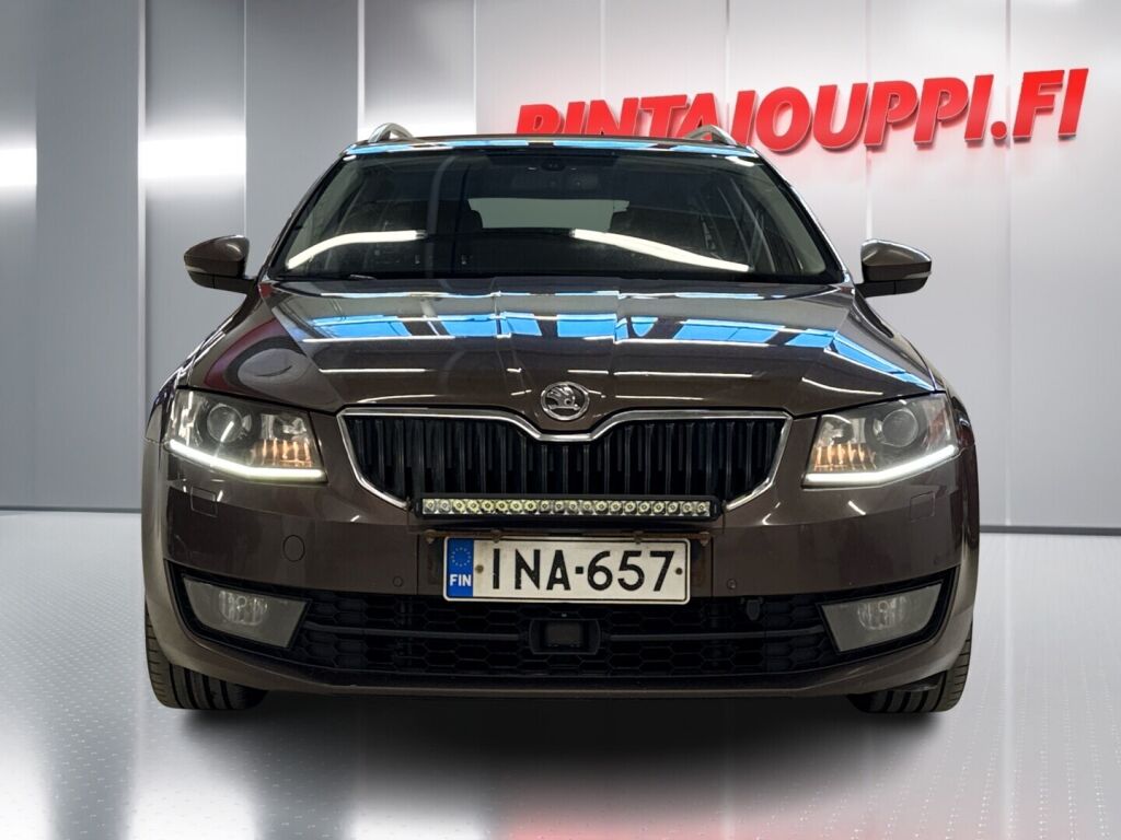 Skoda Octavia 2014 Ruskea (beige)