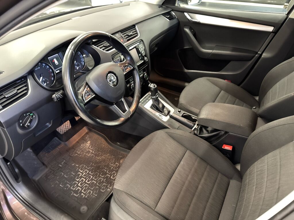 Skoda Octavia 2014 Ruskea (beige)