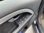 Volvo V70 2010 Musta