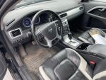 Volvo V70 2010 Musta