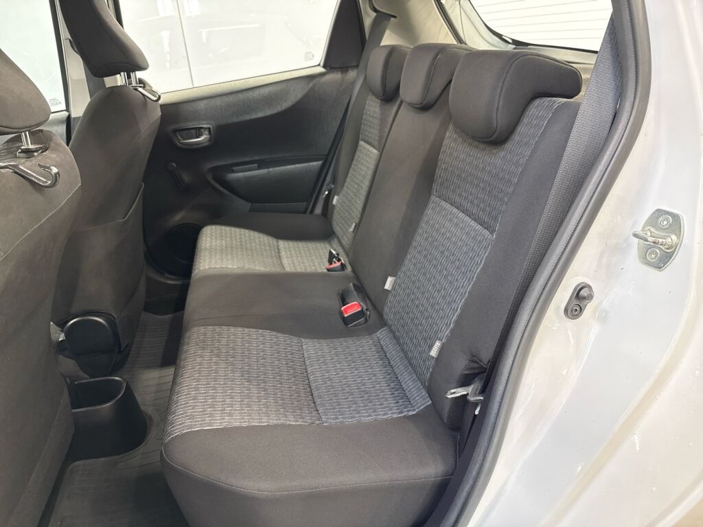 Toyota Yaris 2014 Valkoinen