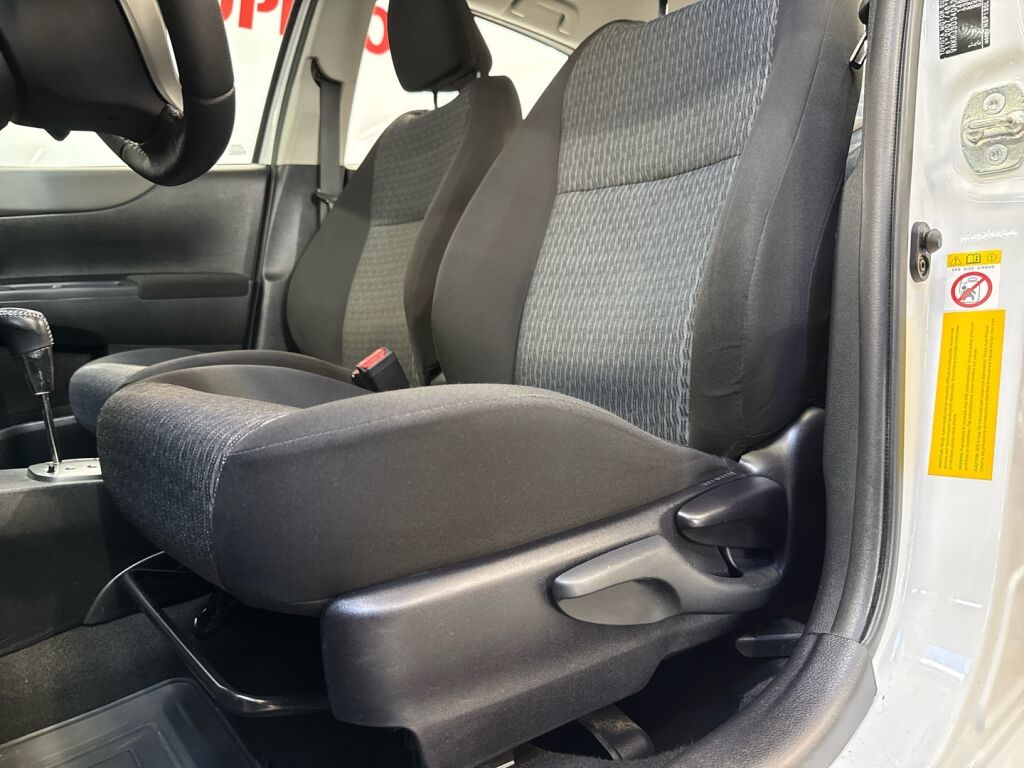 Toyota Yaris 2014 Valkoinen