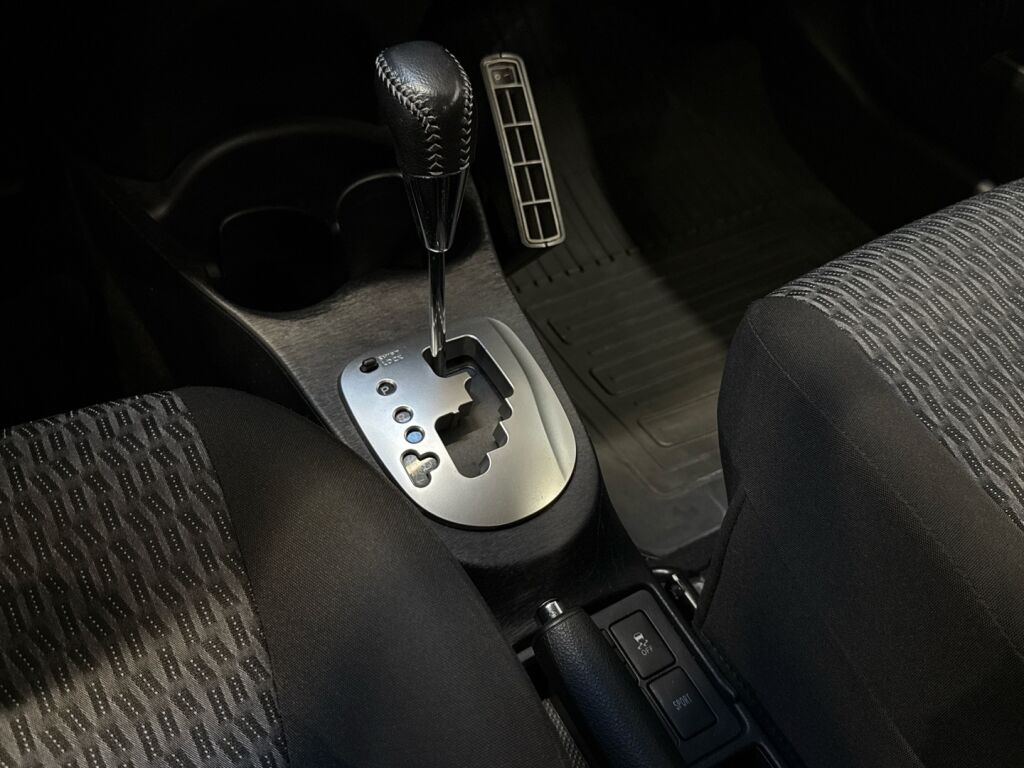 Toyota Yaris 2014 Valkoinen