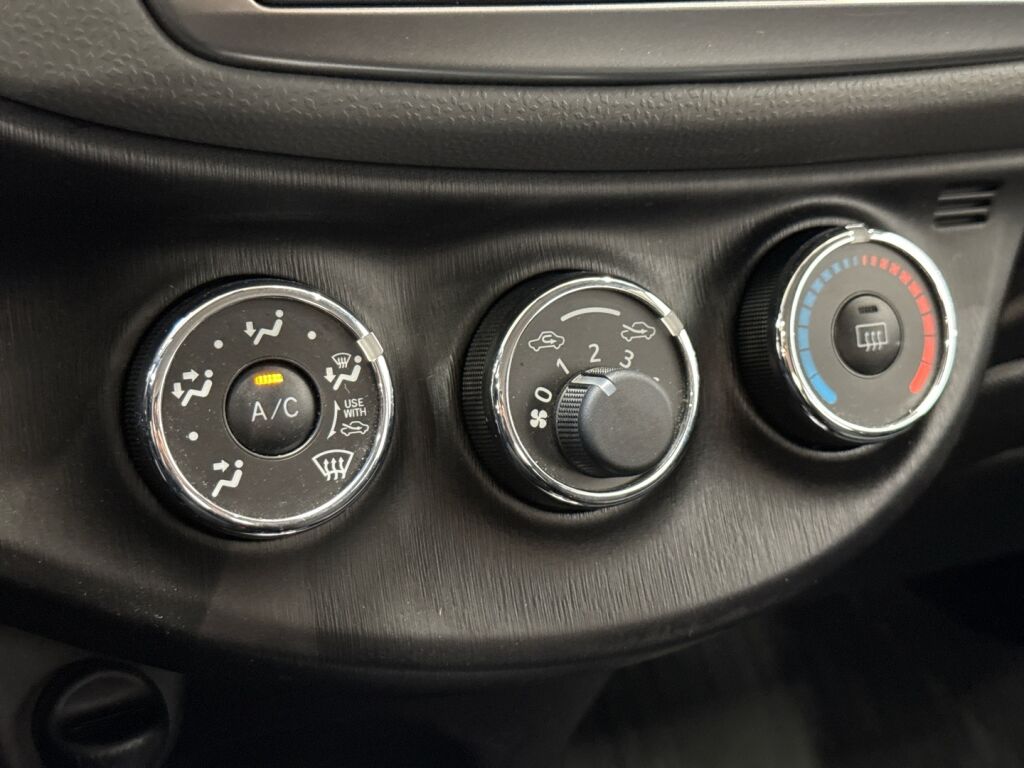 Toyota Yaris 2014 Valkoinen