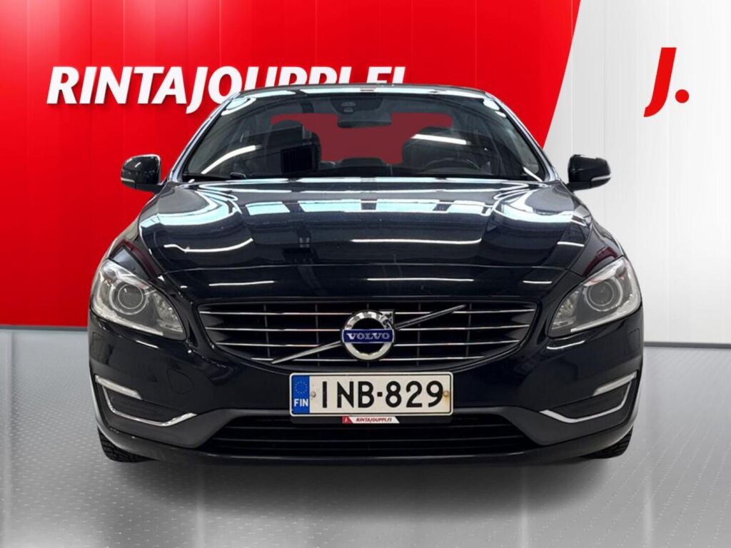 Volvo S60 2014 Musta