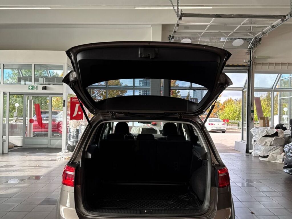 Volkswagen Golf Sportsvan 2014 Harmaa