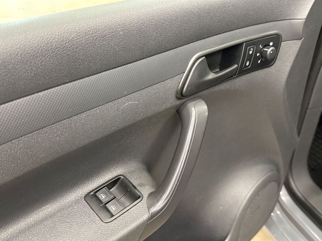 Volkswagen Caddy Maxi 2014 Harmaa