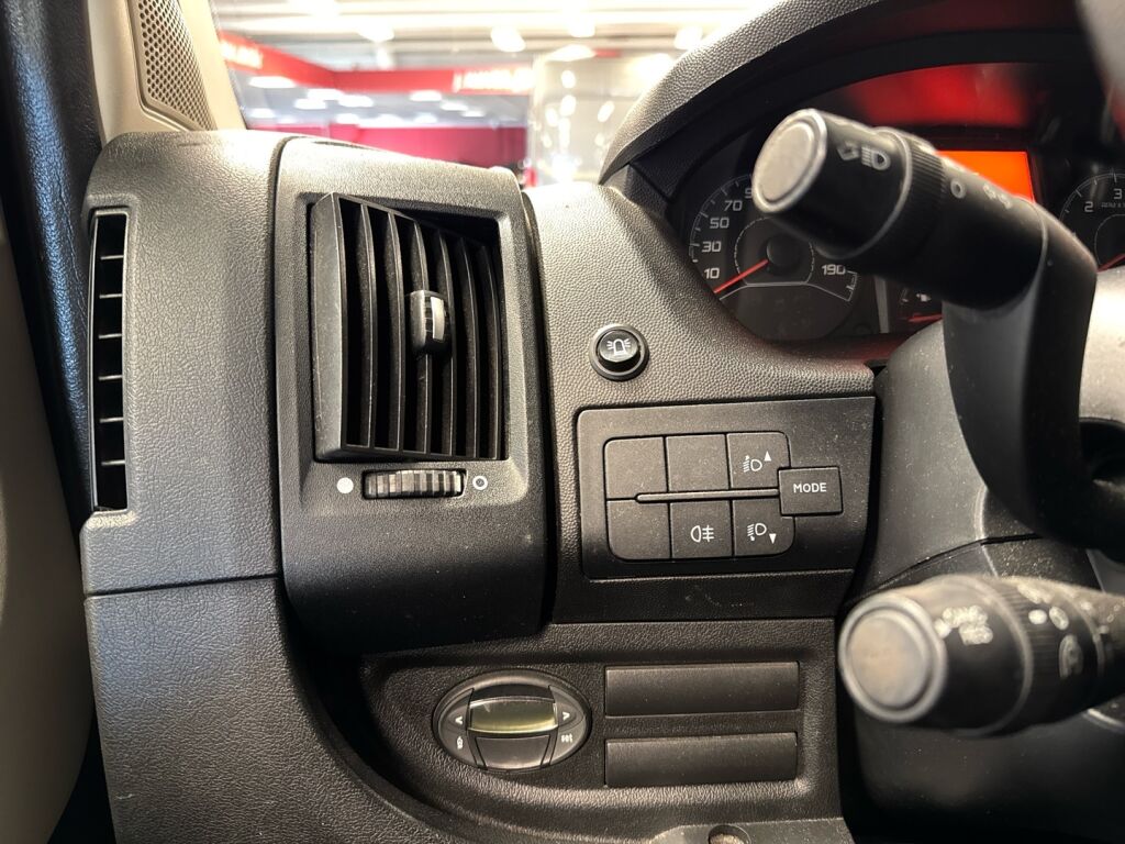 Peugeot Boxer 2017 Sininen