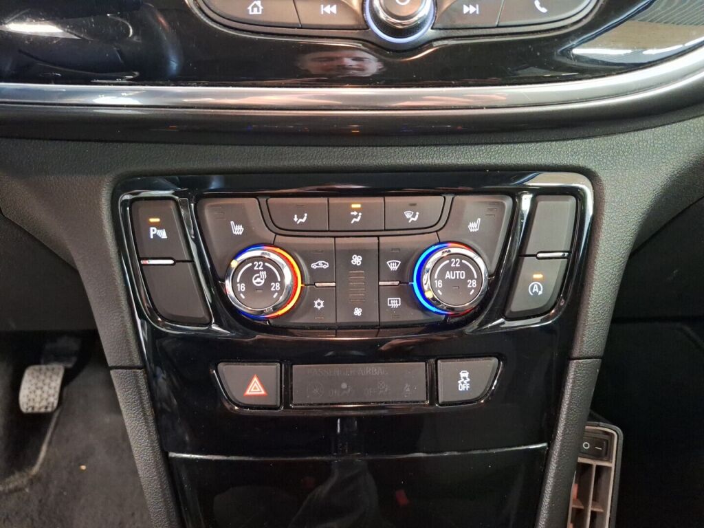 Opel Mokka 2017 Hopea