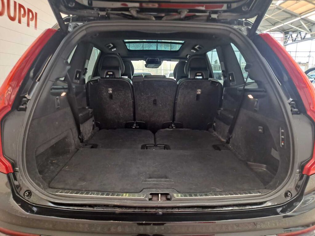 Volvo XC90 2017 Musta