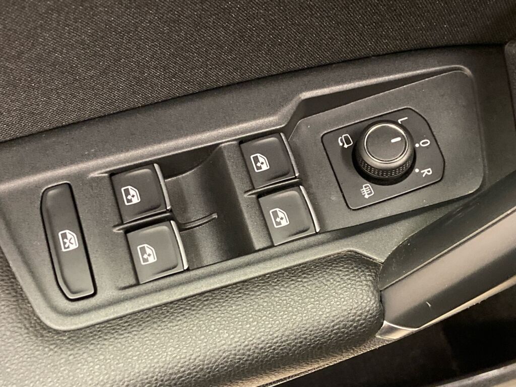 Volkswagen Tiguan 2017 Ruskea (beige)