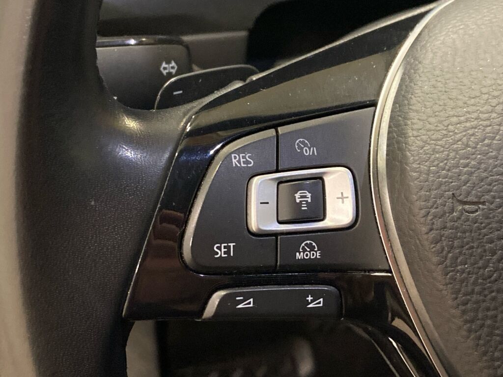 Volkswagen Tiguan 2017 Ruskea (beige)