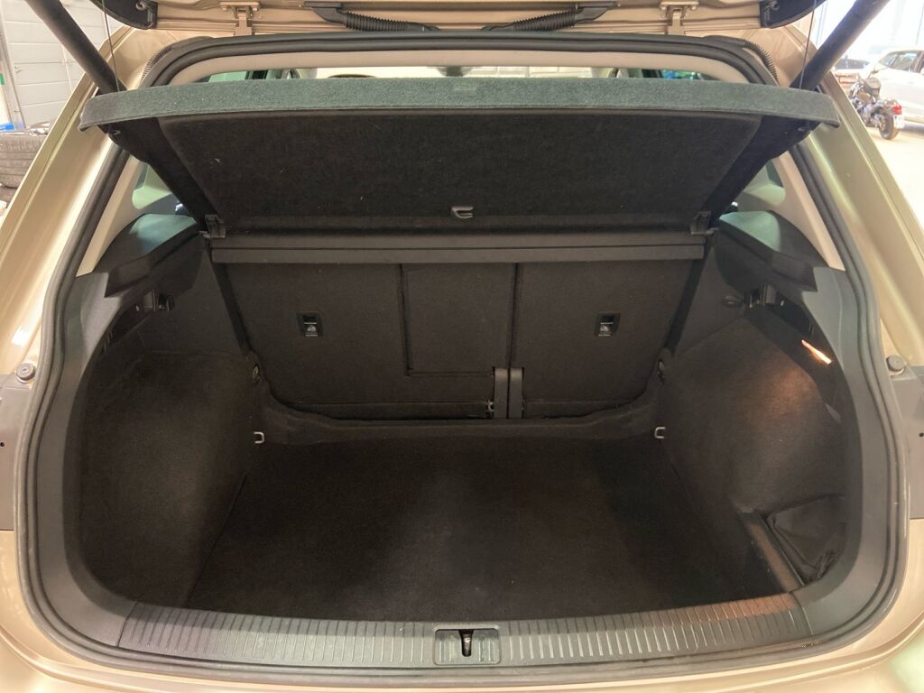 Volkswagen Tiguan 2017 Ruskea (beige)