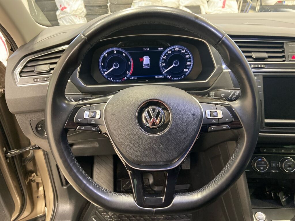 Volkswagen Tiguan 2017 Ruskea (beige)