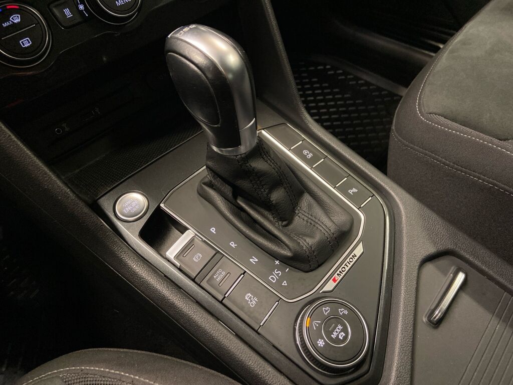Volkswagen Tiguan 2017 Ruskea (beige)