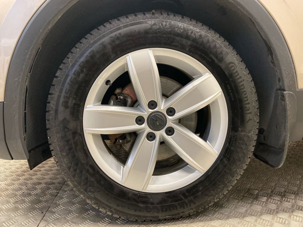 Volkswagen Tiguan 2017 Ruskea (beige)