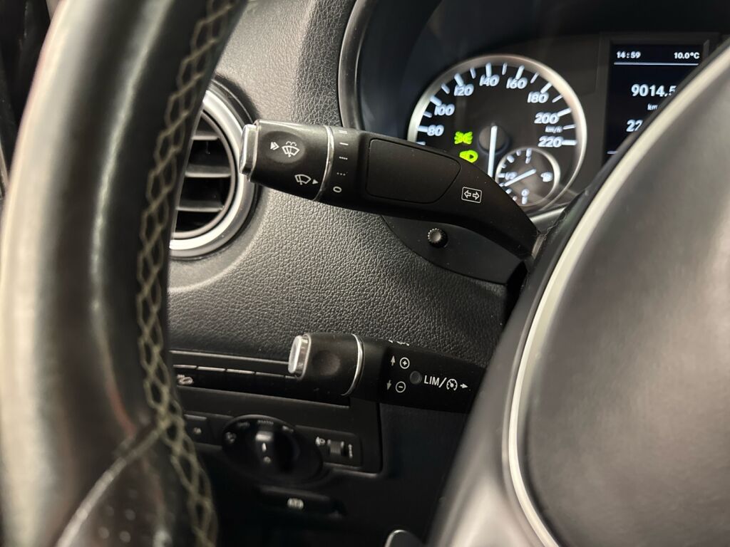 Mercedes-Benz Vito 2016 Musta