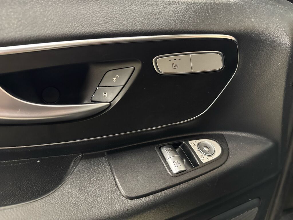 Mercedes-Benz Vito 2016 Musta