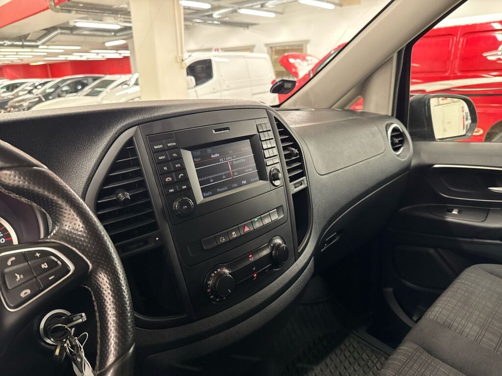 Mercedes-Benz Vito 2016 Musta