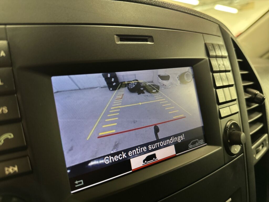 Mercedes-Benz Vito 2016 Musta