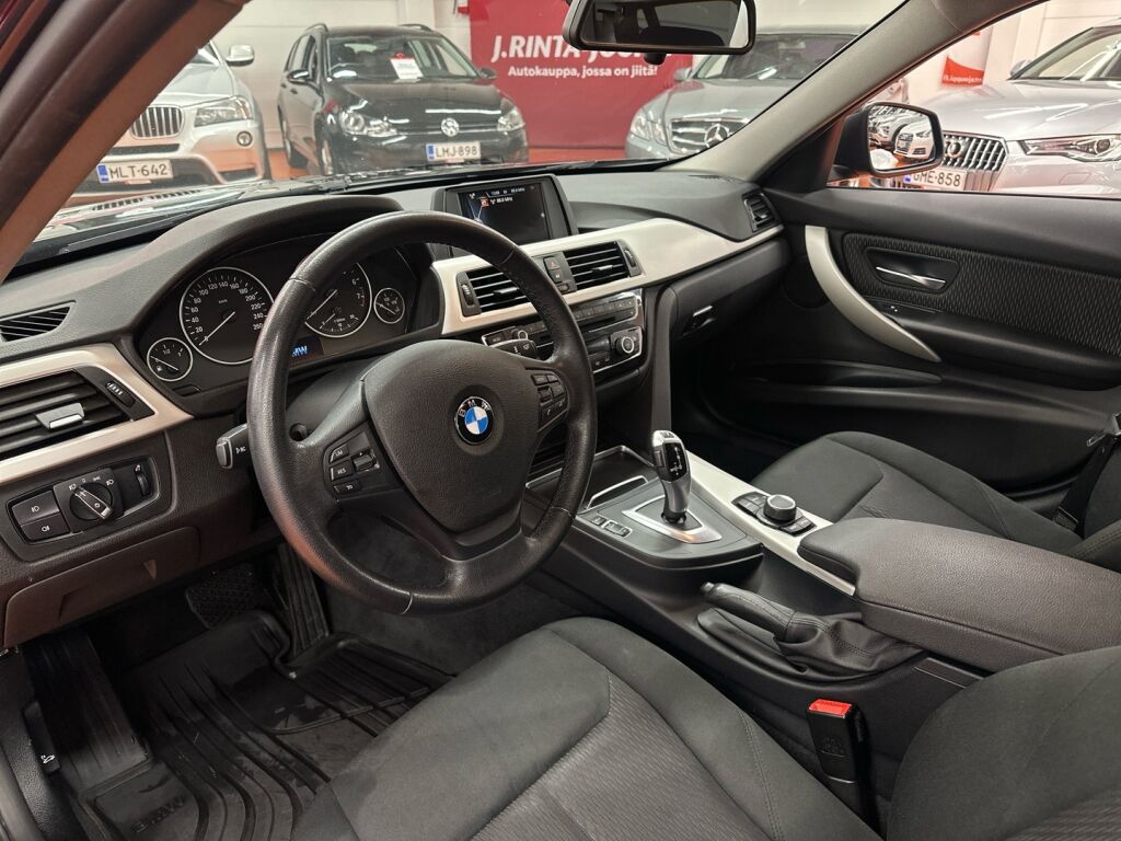 BMW 318 2017 Musta